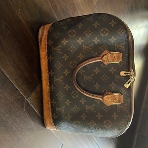 💯% AUTHENTIC LOUIS VUITTON ALMA PM PRICE FIRM